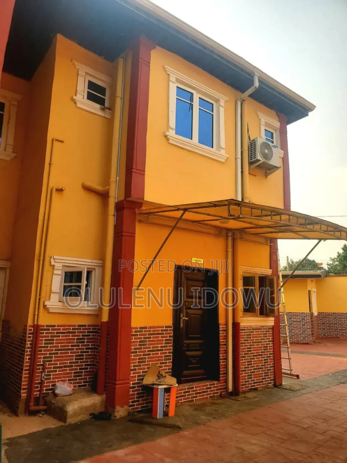 For Sale Functioning 25 Rooms Hotel Gowon Estate, Egbeda Lagos in Egbeda