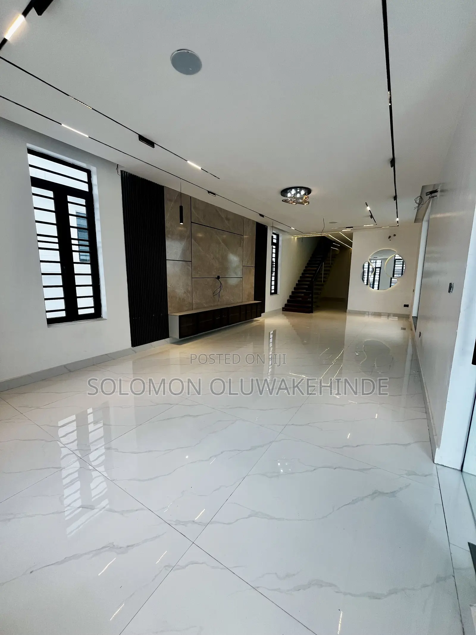 5bdrm Duplex in Lekki Phase 1 for sale in Lekki Phase 1