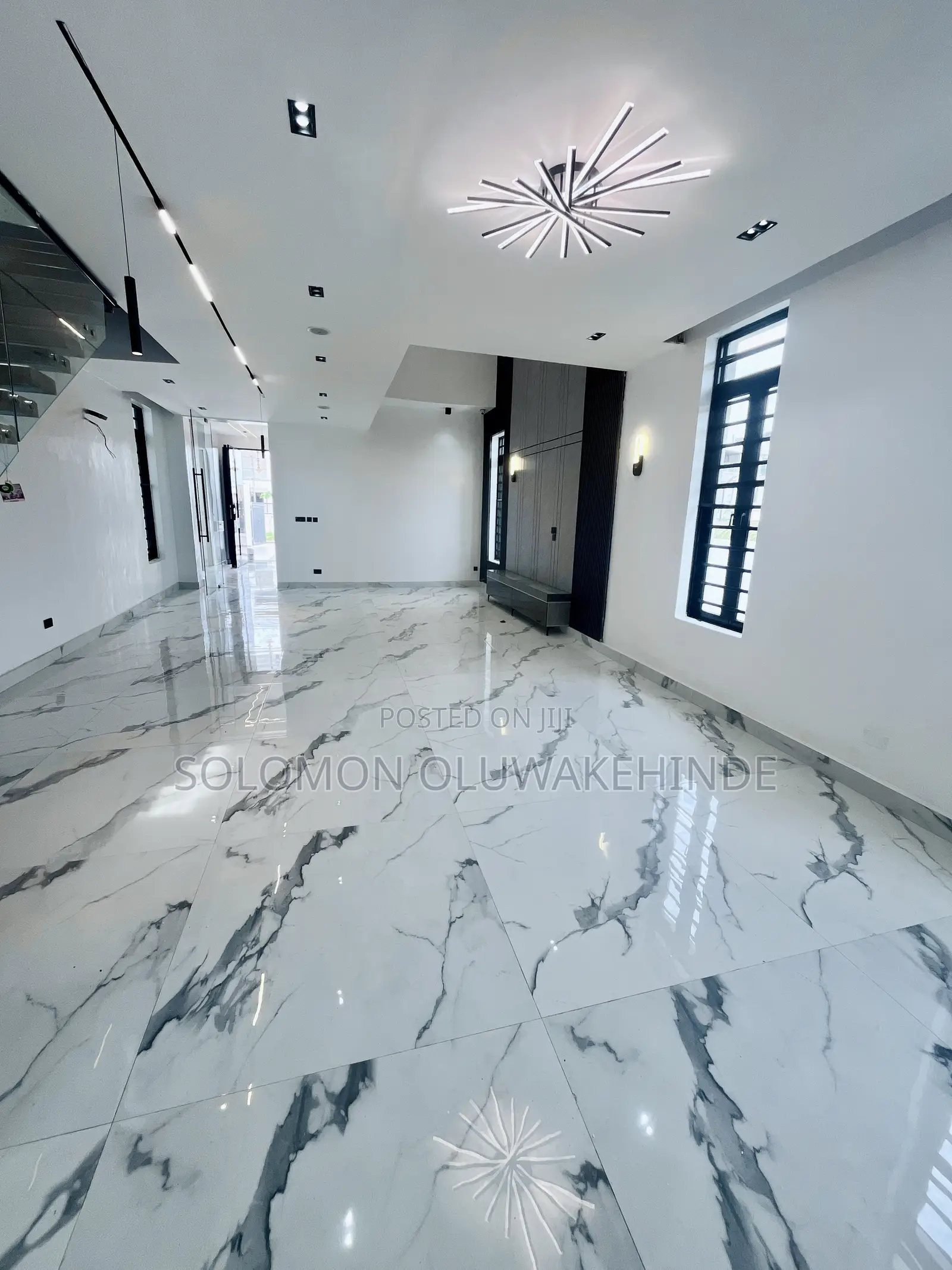 5bdrm Duplex in Lekki Phase 1 for sale in Lekki Phase 1