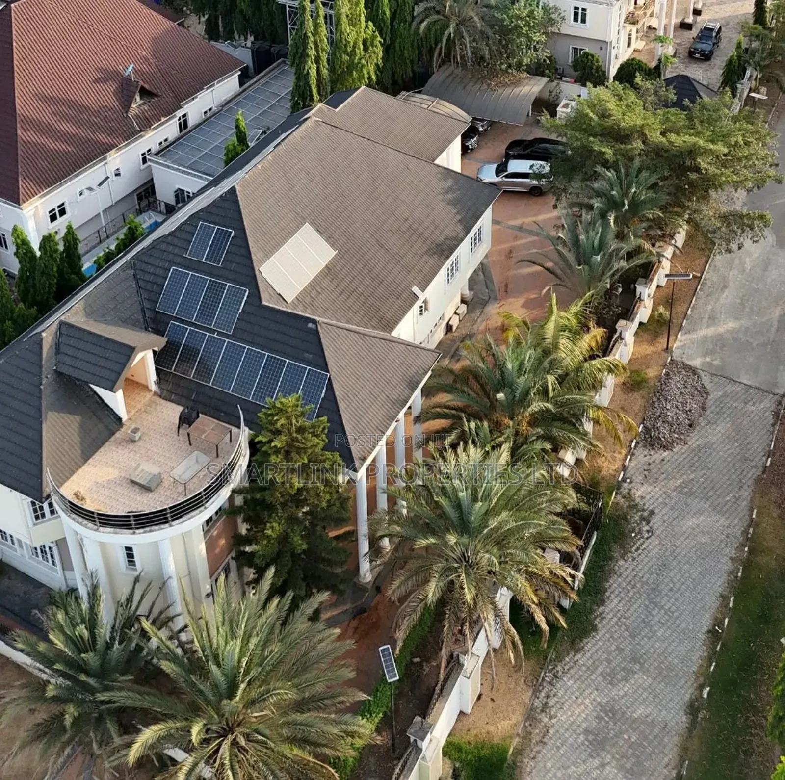 7bdrm Mansion in Asokoro for sale in Asokoro