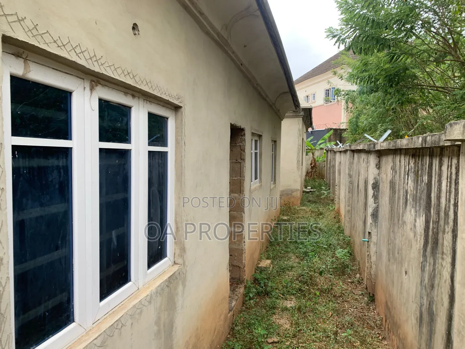 3bdrm Bungalow in Elebu Akoto Estate, Ibadan for sale in Ibadan