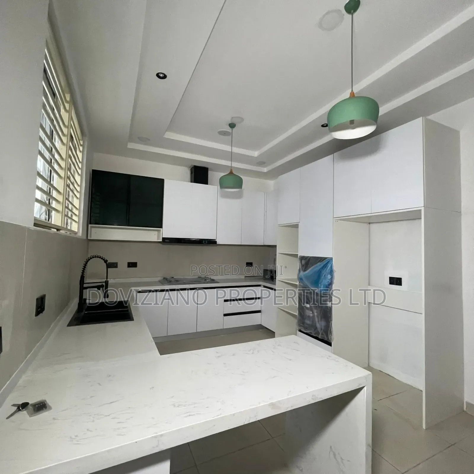 5bdrm Duplex in Lekki Phase 1 for sale in Lekki Phase 1