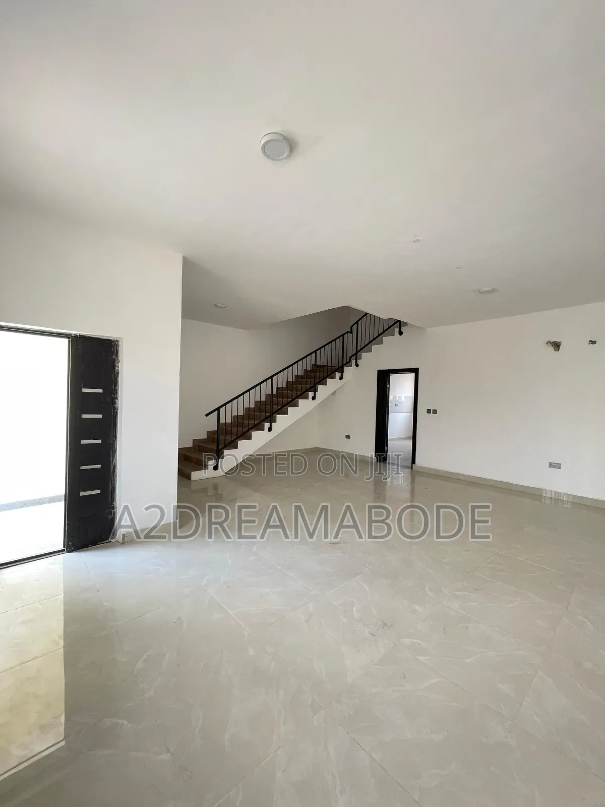 4bdrm Duplex in Yaba for sale in Yaba