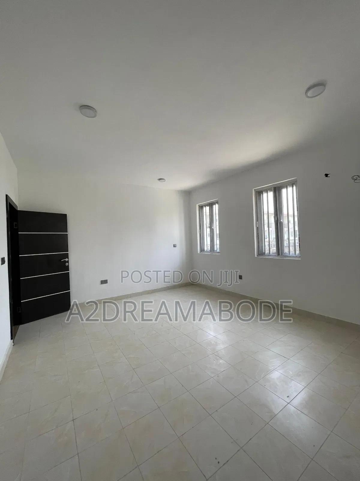 4bdrm Duplex in Yaba for sale in Yaba