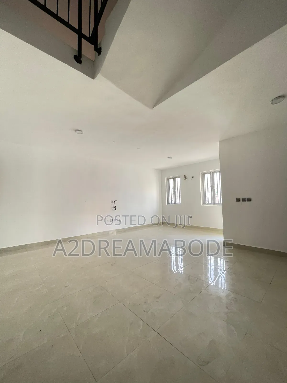 4bdrm Duplex in Yaba for sale in Yaba
