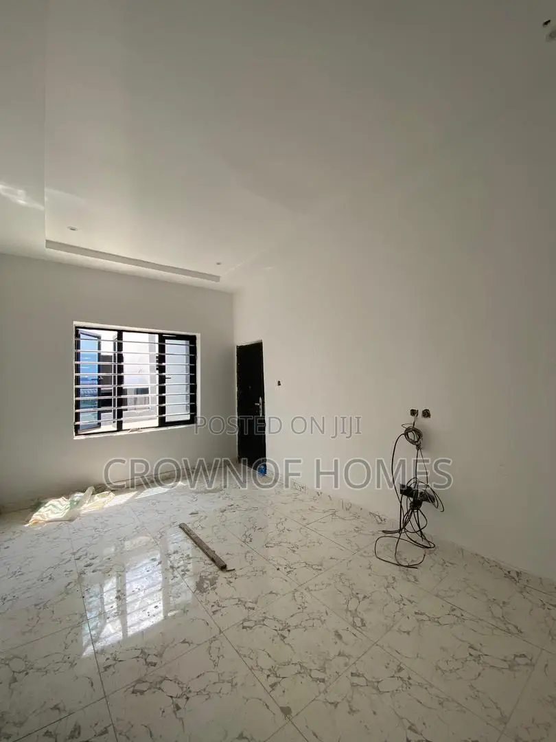 2bdrm Duplex in Abraham Adesanya Estate for sale in Abraham Adesanya Estate