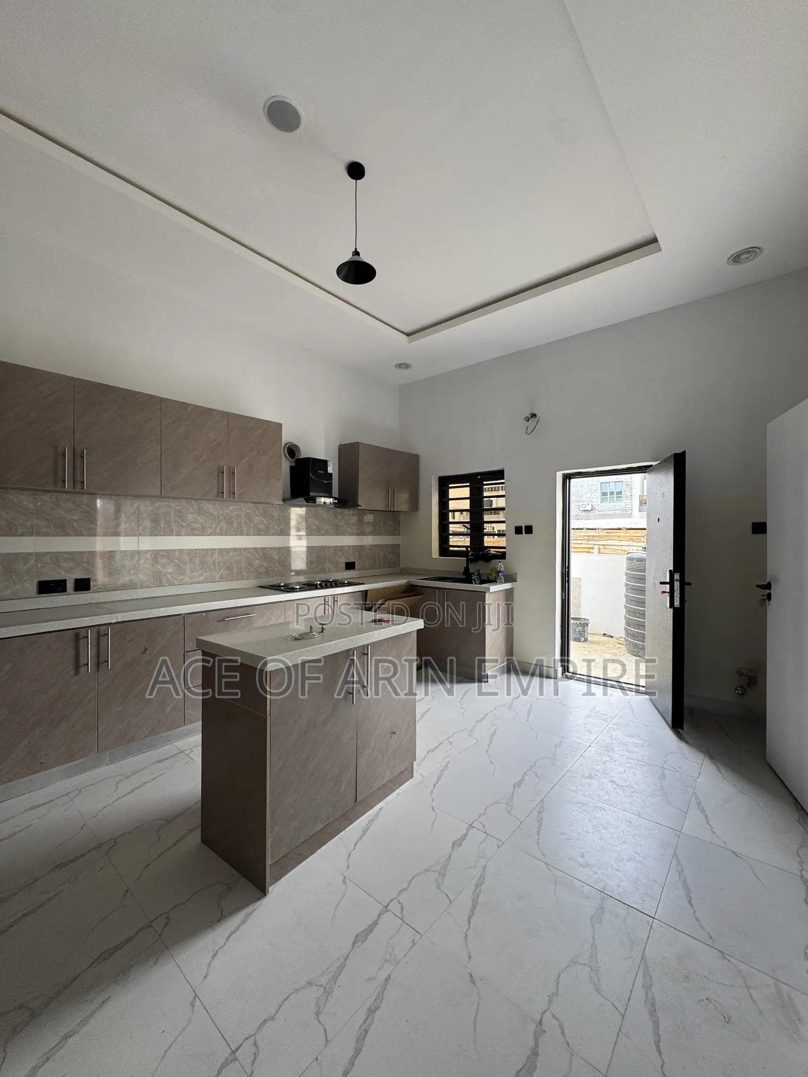 3bdrm Duplex in Ogombo for sale in Ogombo