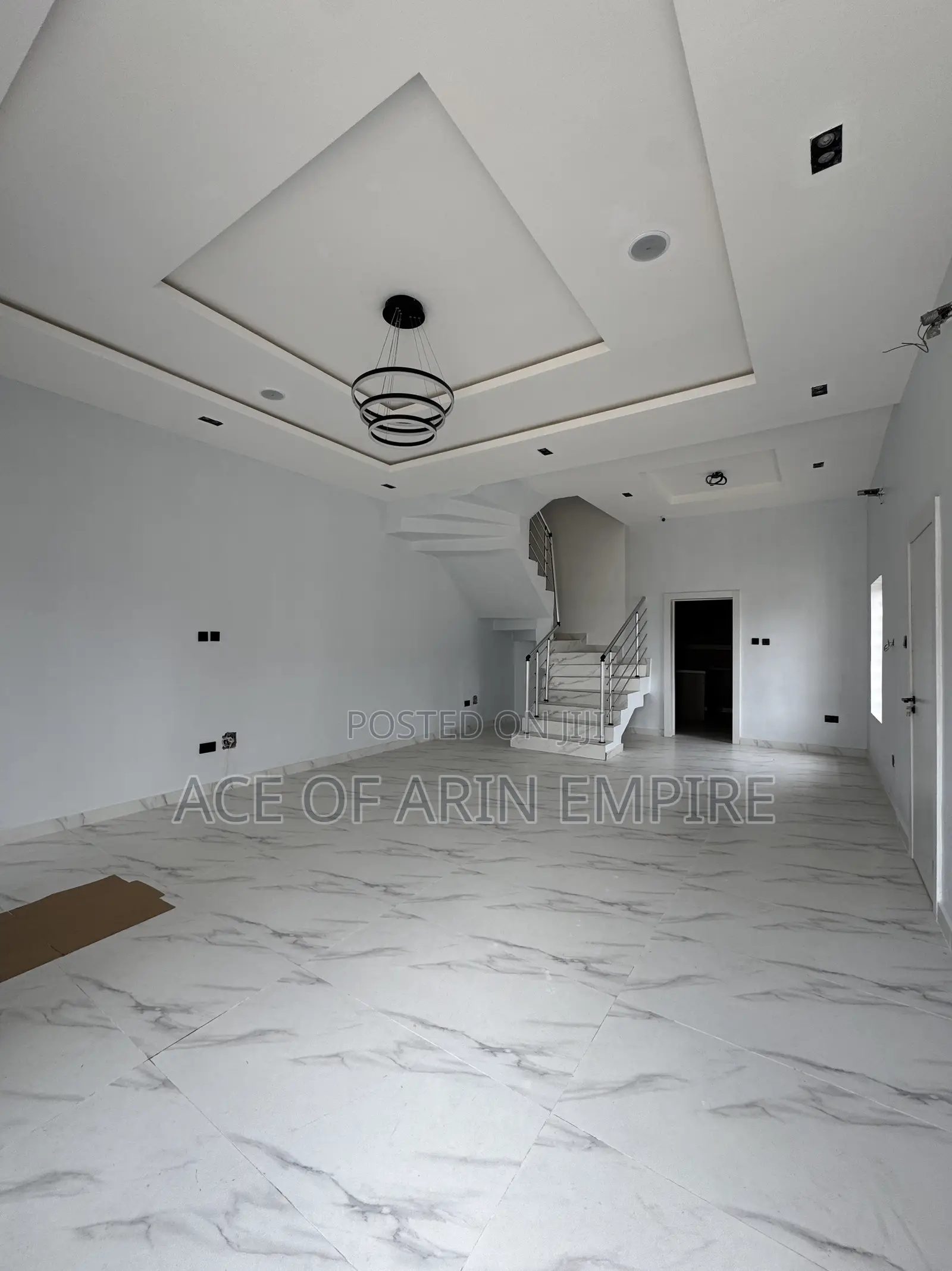 3bdrm Duplex in Ogombo for sale in Ogombo
