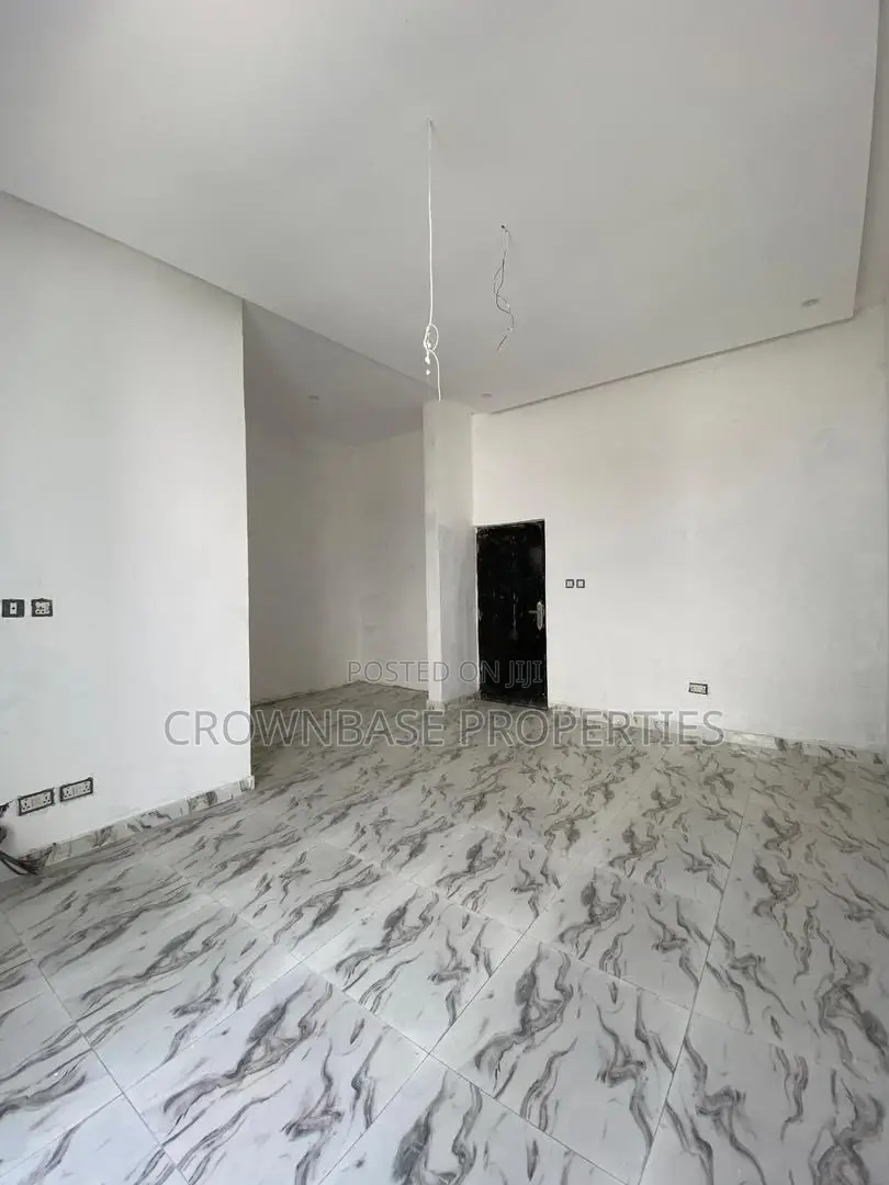 3bdrm Duplex in Abraham Adesanya Estate for sale in Abraham Adesanya Estate