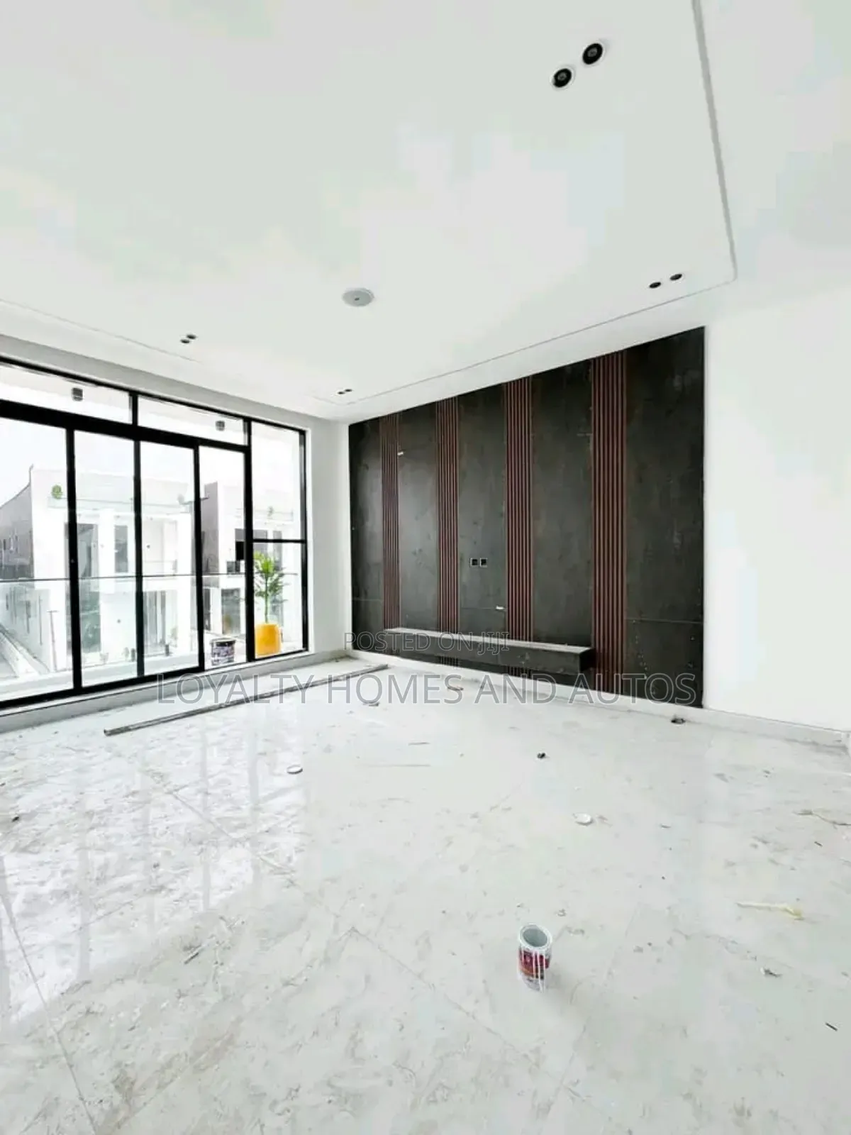 6bdrm Duplex in Osapa london for sale in Osapa london