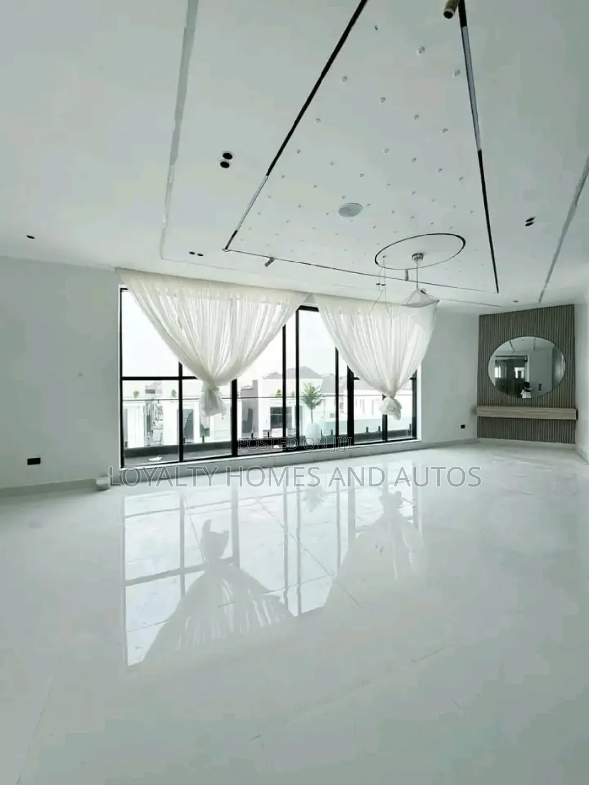6bdrm Duplex in Osapa london for sale in Osapa london