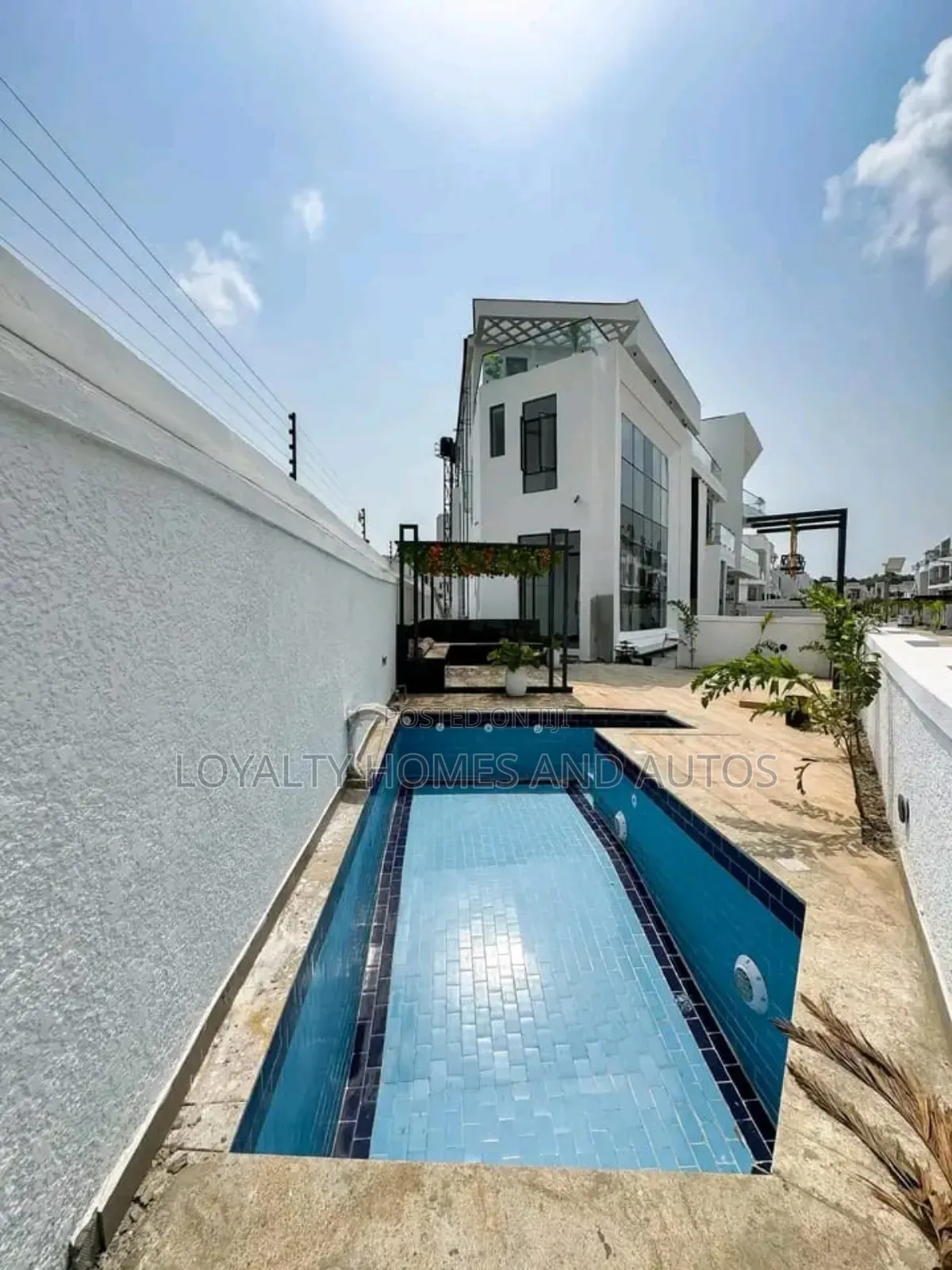 5bdrm House in Chevron for sale in Chevron