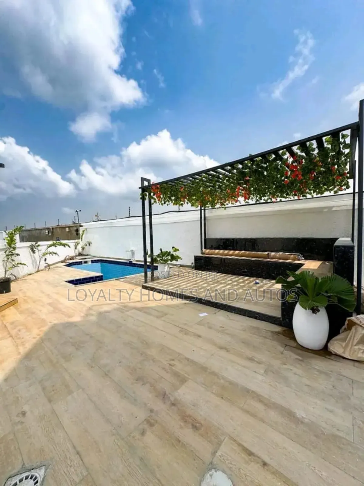 5bdrm House in Chevron for sale in Chevron
