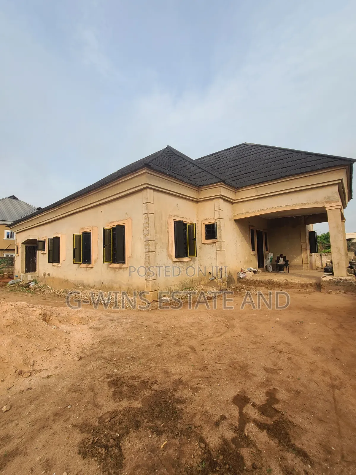 6bdrm Block of Flats in Amagba Community Gra, Benin City for sale in Benin City