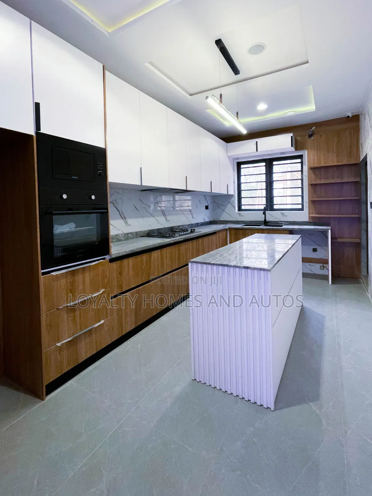 4bdrm Duplex in Omole Phase 1 for sale in Omole Phase 1
