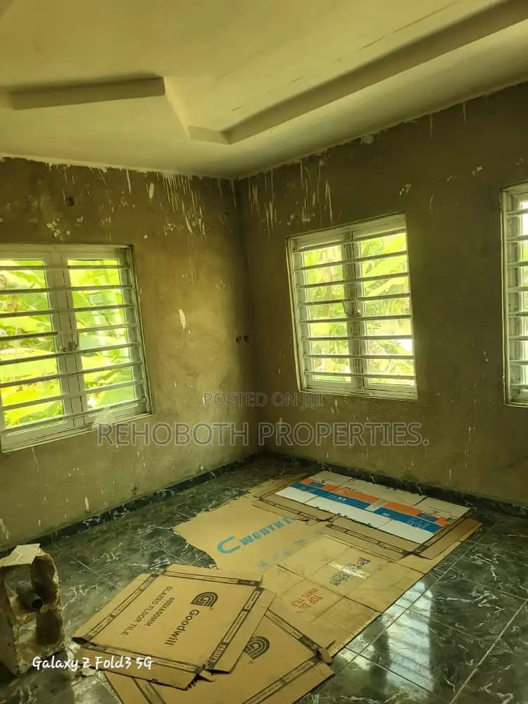 3bdrm Apartment in Adeniji Estate, Apata for rent in Apata