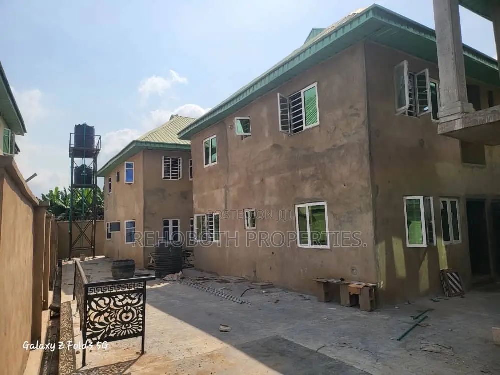 3bdrm Apartment in Adeniji Estate, Apata for rent in Apata