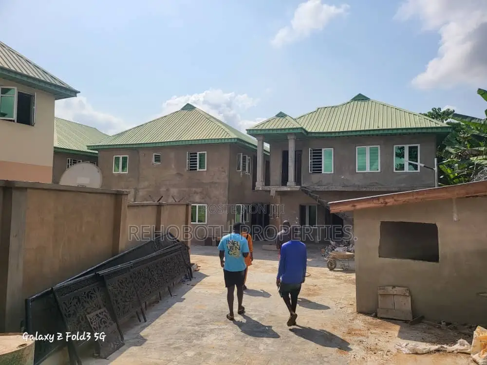 3bdrm Apartment in Adeniji Estate, Apata for rent in Apata
