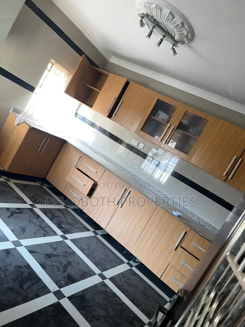 4bdrm Bungalow in Ajila, Akala Express for rent in Akala Express