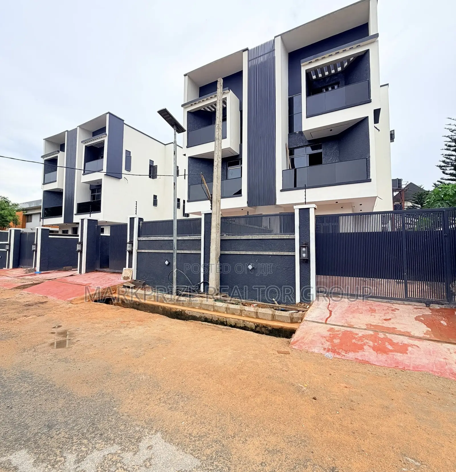 4bdrm Duplex in Adeniyi Jones Ikeja for sale in Adeniyi Jones