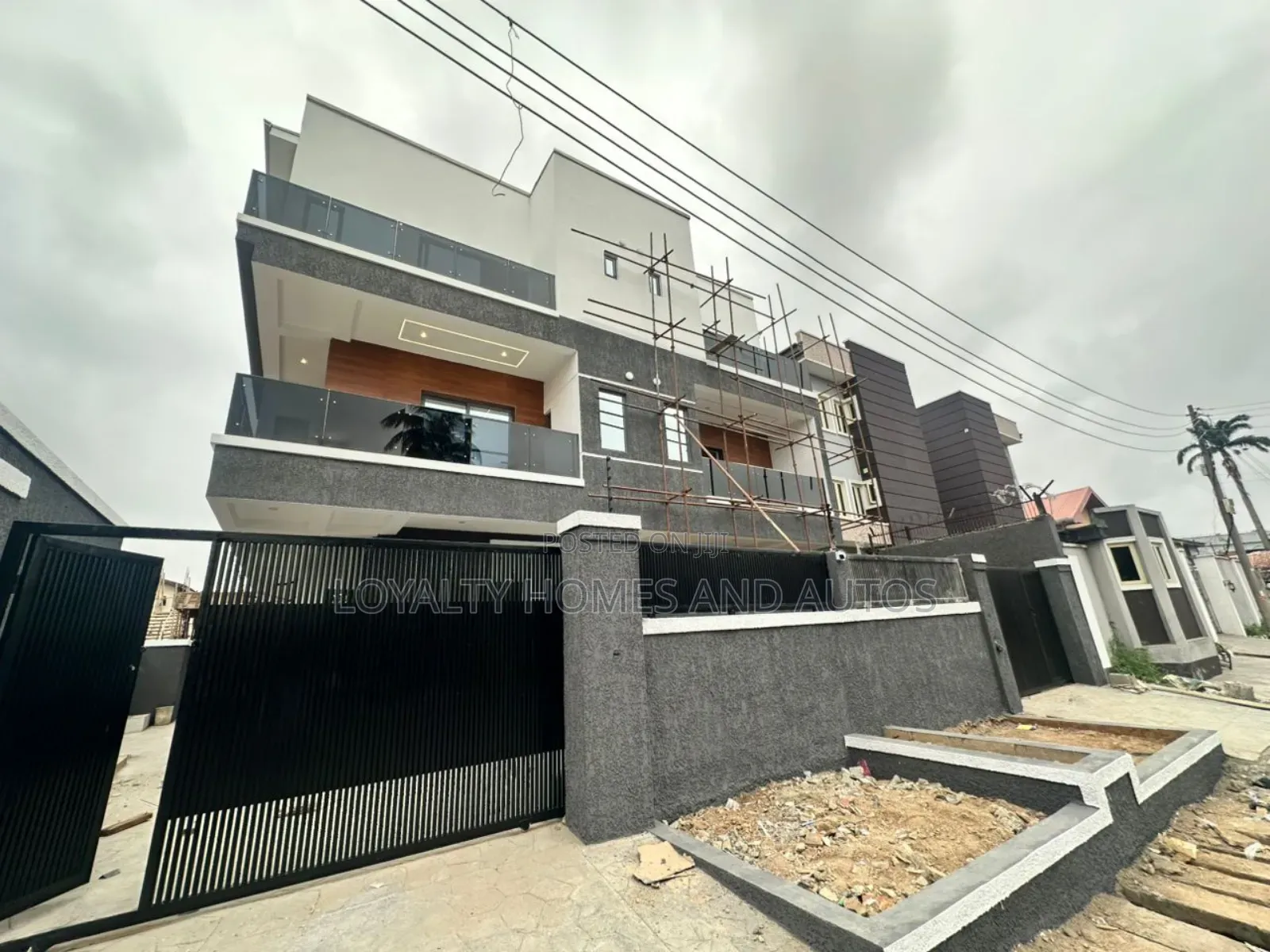 4bdrm Duplex in Ogudu Gra Lagos for sale in Ogudu GRA