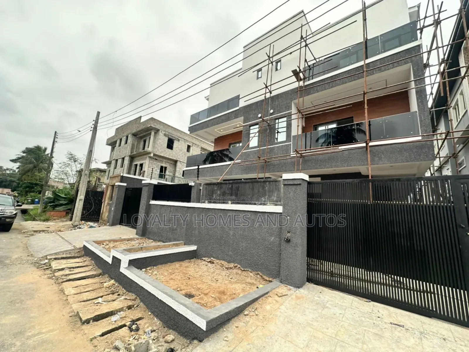 4bdrm Duplex in Ogudu Gra Lagos for sale in Ogudu GRA