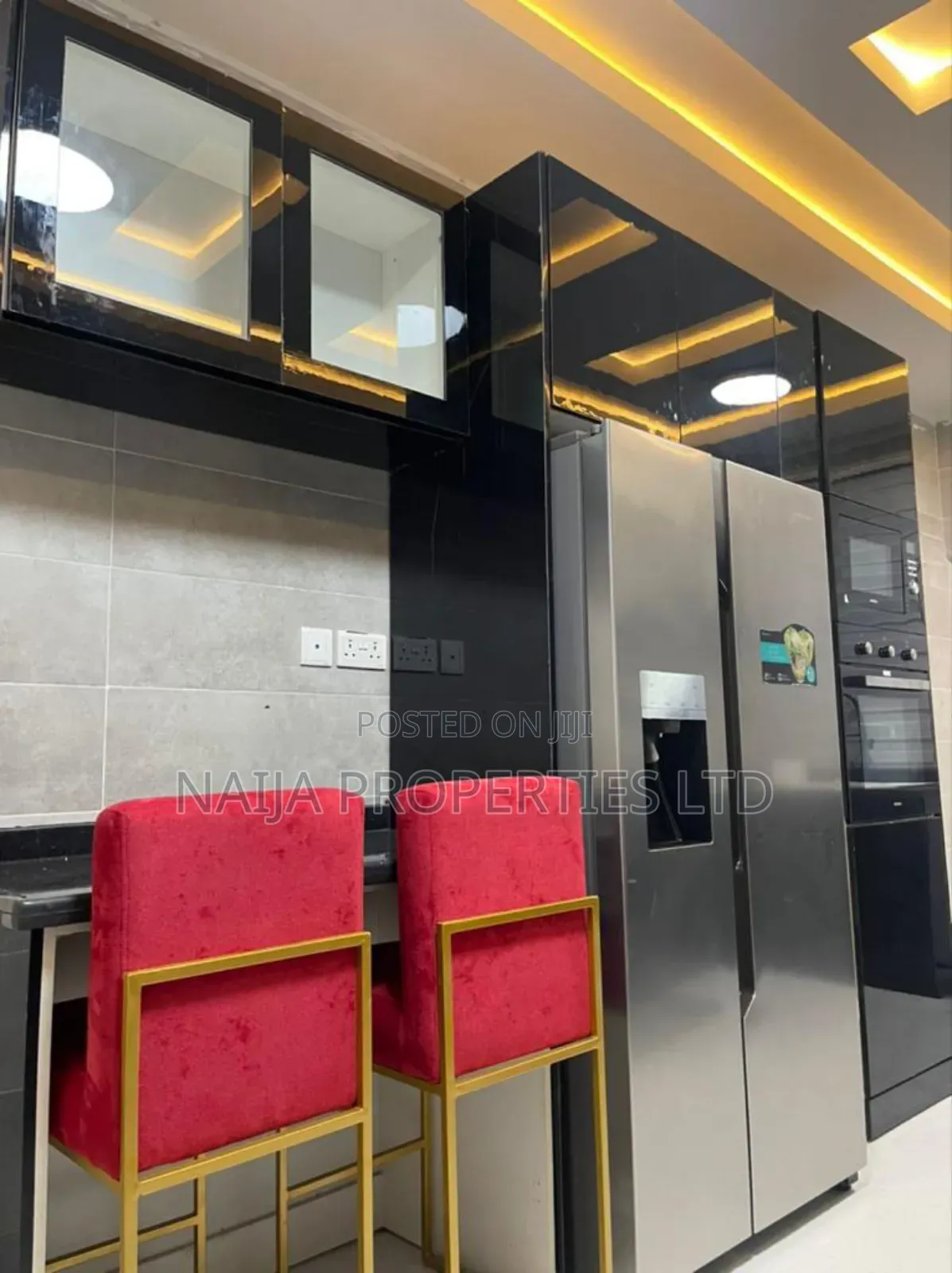 5bdrm Duplex in Osapa London, Lekki for sale in Lekki