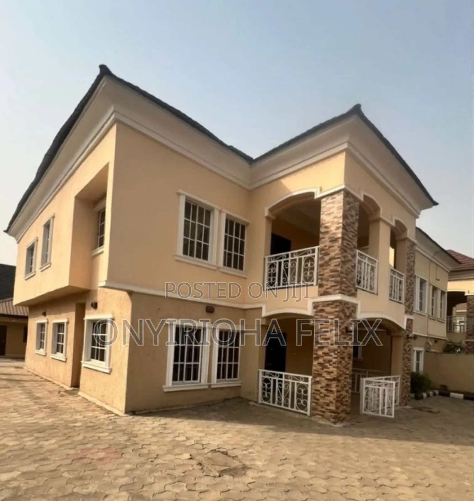 5bedroom Duplex in a Major Road in Gwarinpa
