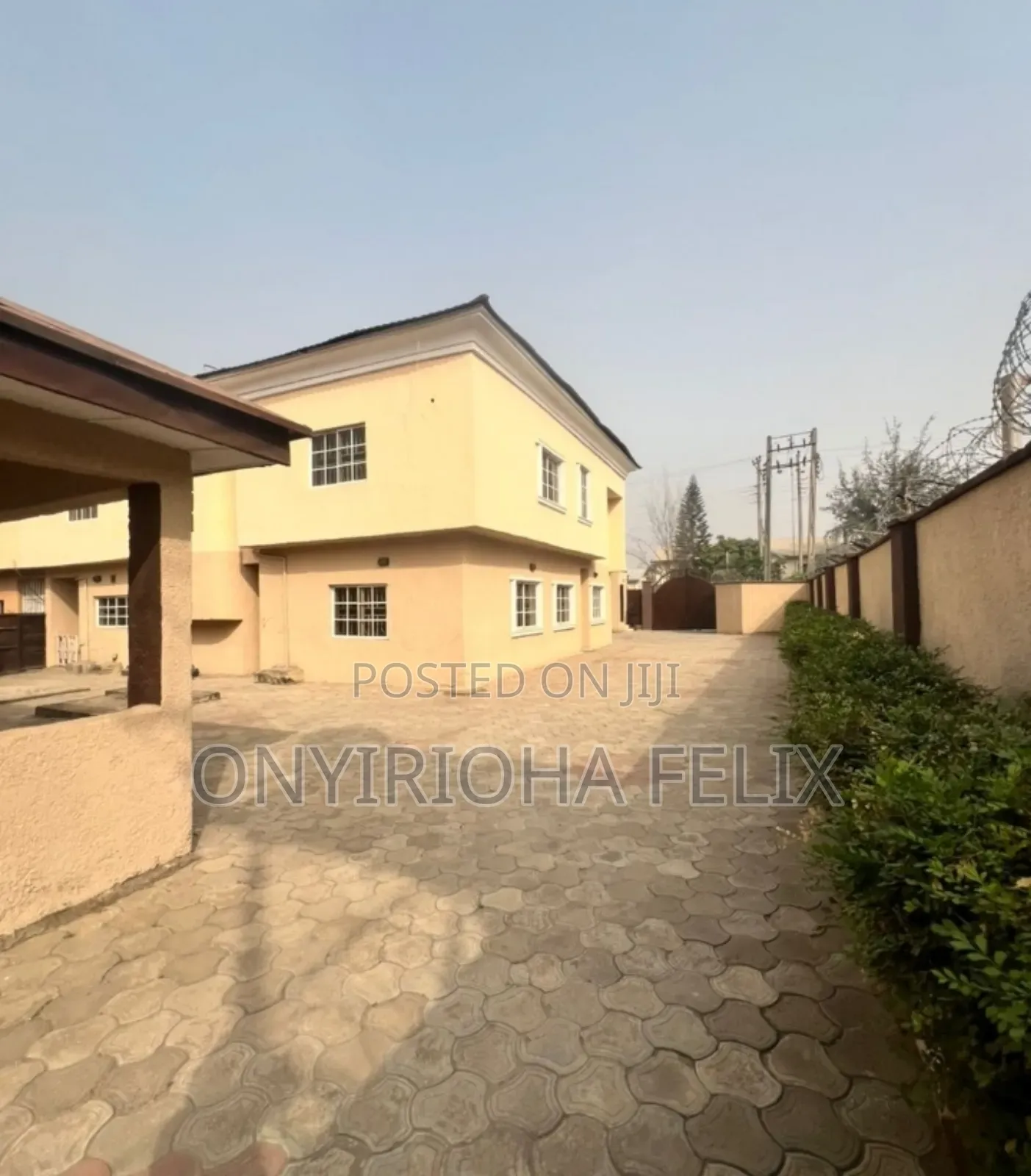 5bedroom Duplex in a Major Road in Gwarinpa
