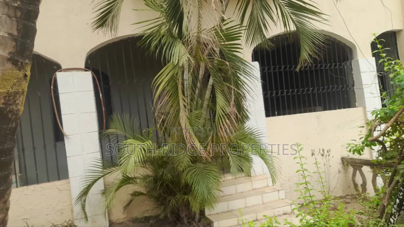 13bdrm Mansion in Gwarinpa for sale in Gwarinpa