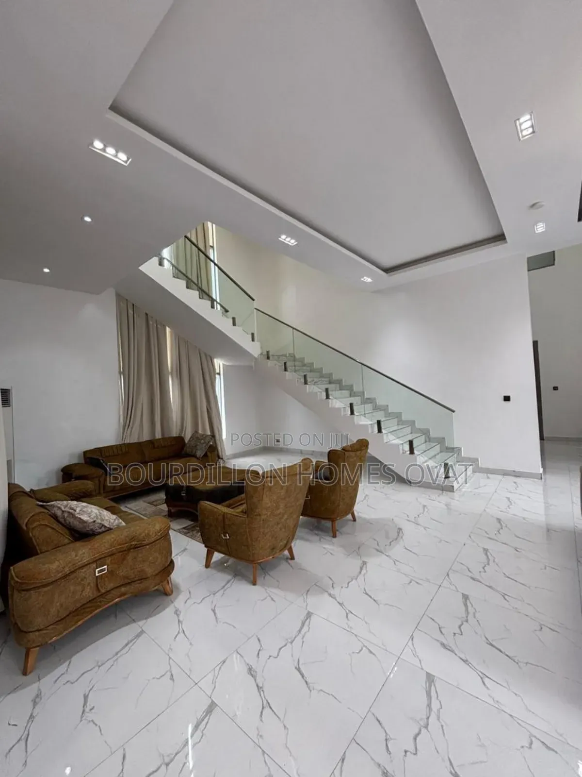 5bdrm Duplex in Osapa london for sale in Osapa london