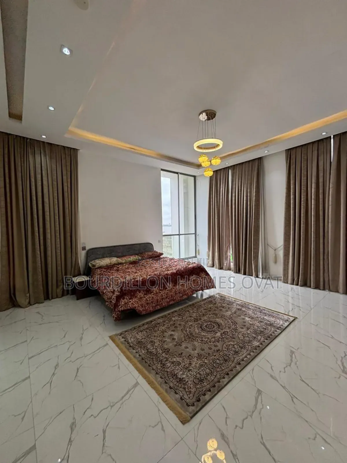 5bdrm Duplex in Osapa london for sale in Osapa london
