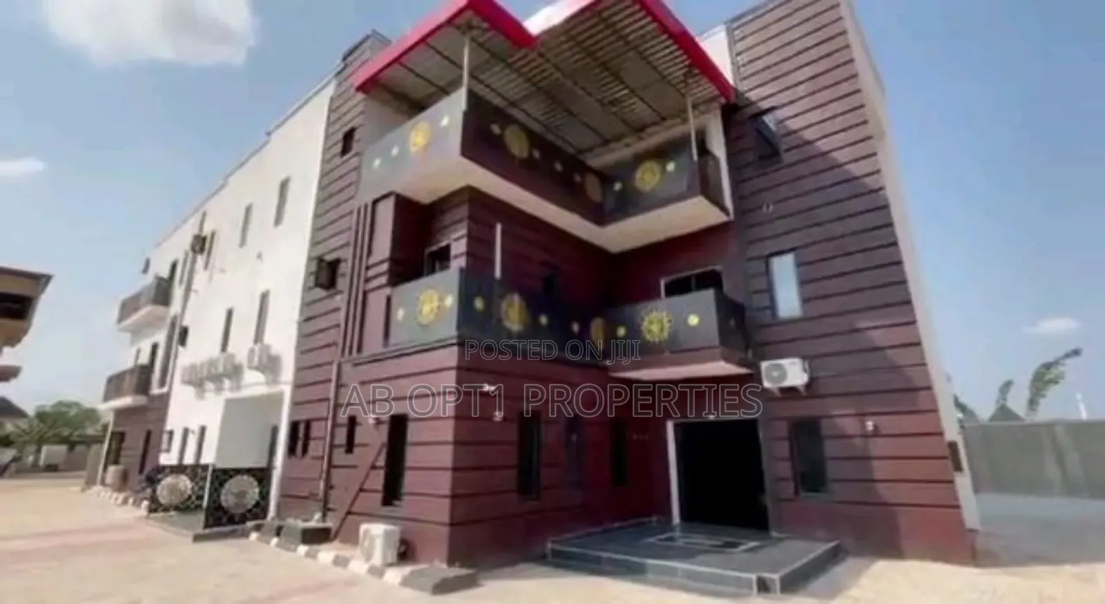 Functional 30 Room's All Ensuite With Morden Facilities for Sale in Benin City
