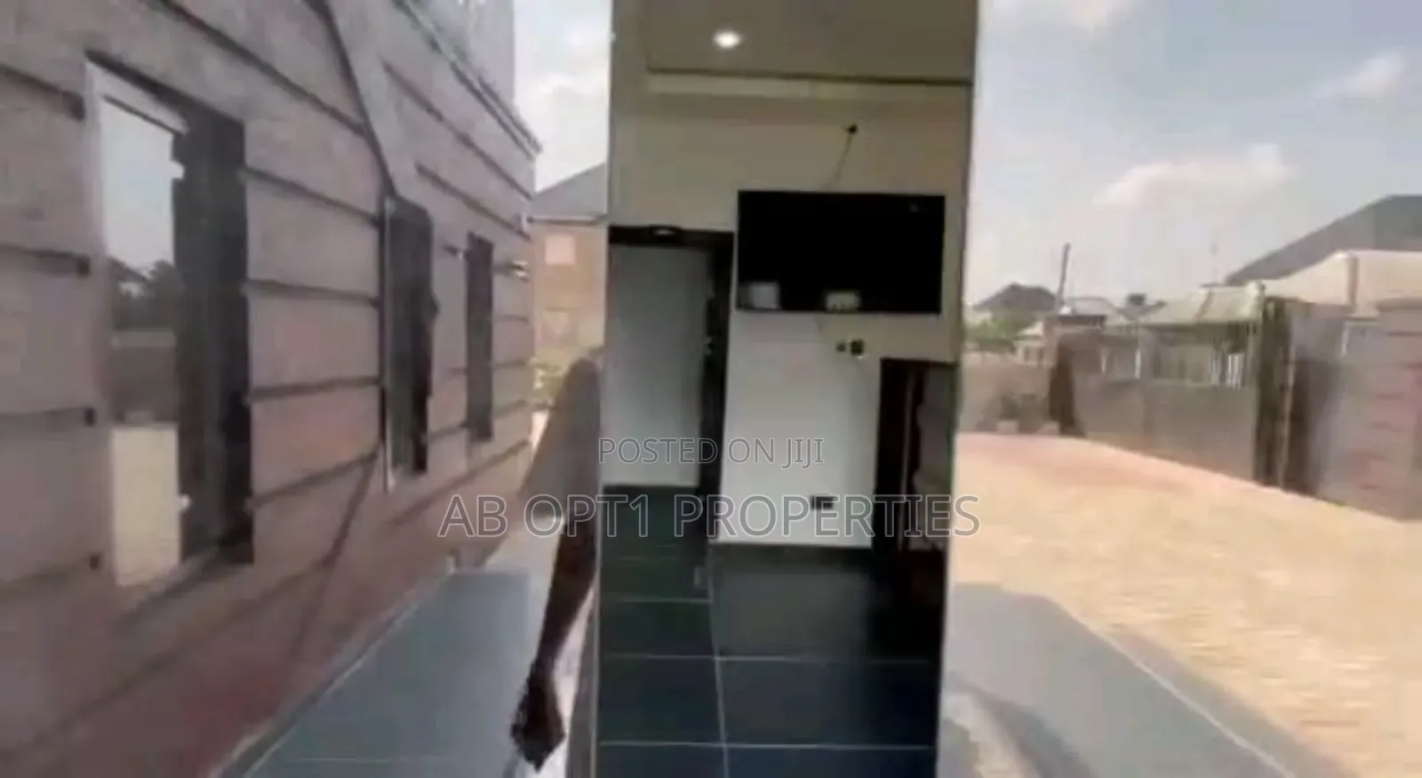 Functional 30 Room's All Ensuite With Morden Facilities for Sale in Benin City