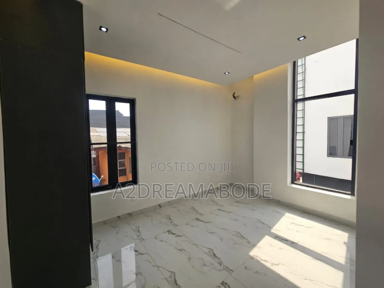 5bdrm Duplex in Magodo Phase 2 for sale in Magodo