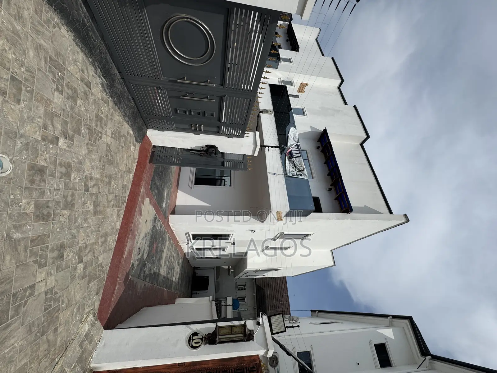 3bdrm Duplex in Sangotedo for sale in Sangotedo