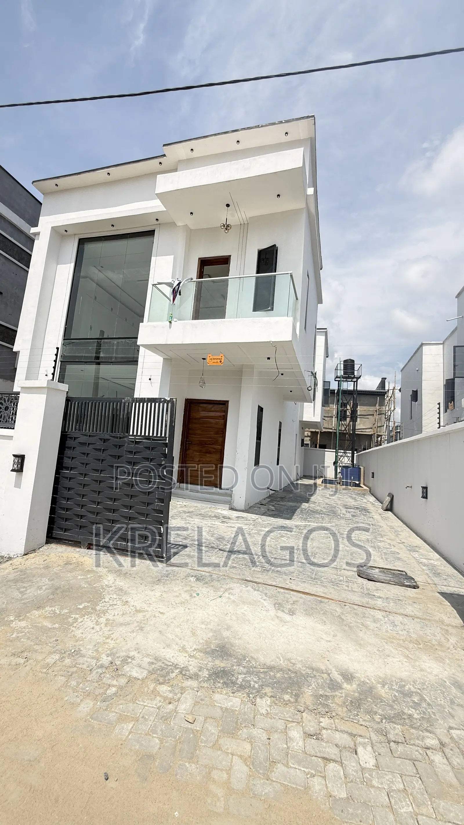 4bdrm Duplex in Sangotedo for sale in Sangotedo