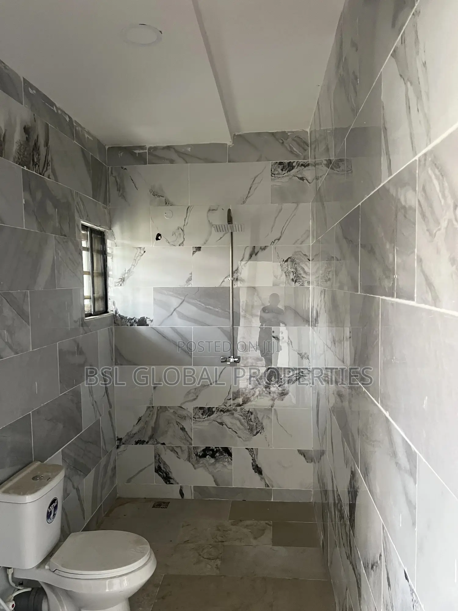 3bdrm Block of Flats in Omole Phase 2 for rent in Omole Phase 2