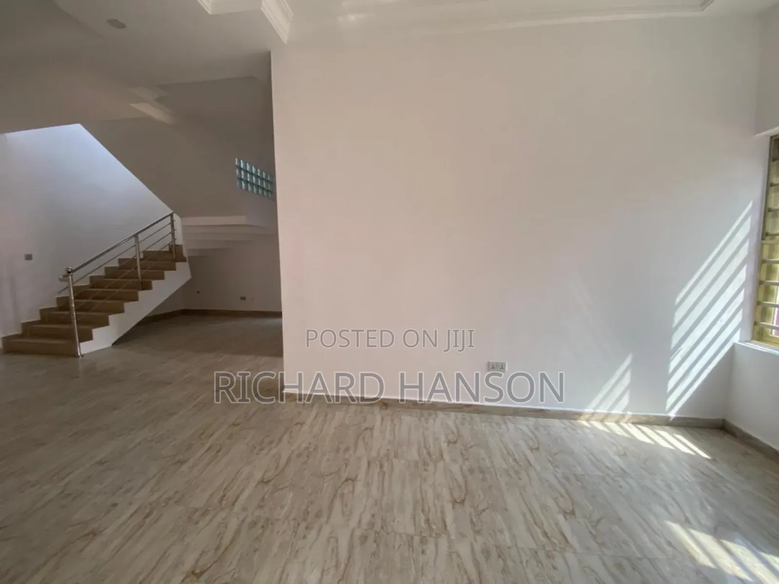 3bdrm Duplex in Madam Cel, Agungi for rent in Agungi