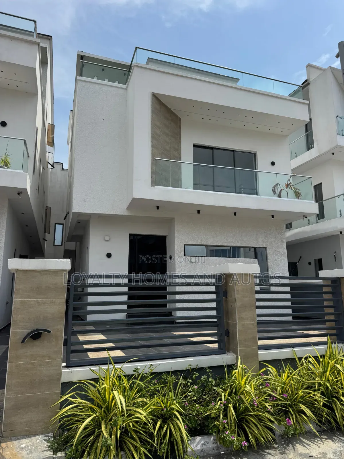 5bdrm Duplex in Osapa london for sale in Osapa london
