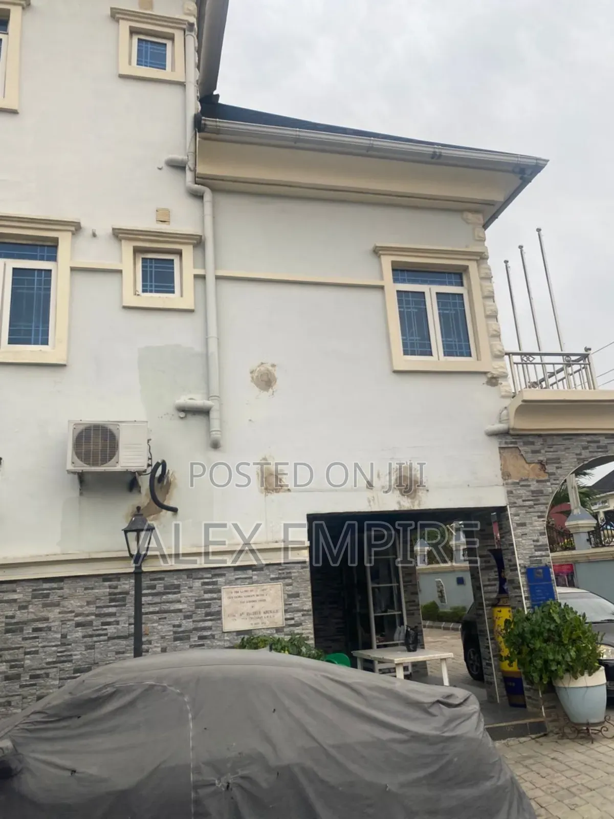 Standard Hotel for Sale in Amuwo Odofin in Amuwo-Odofin