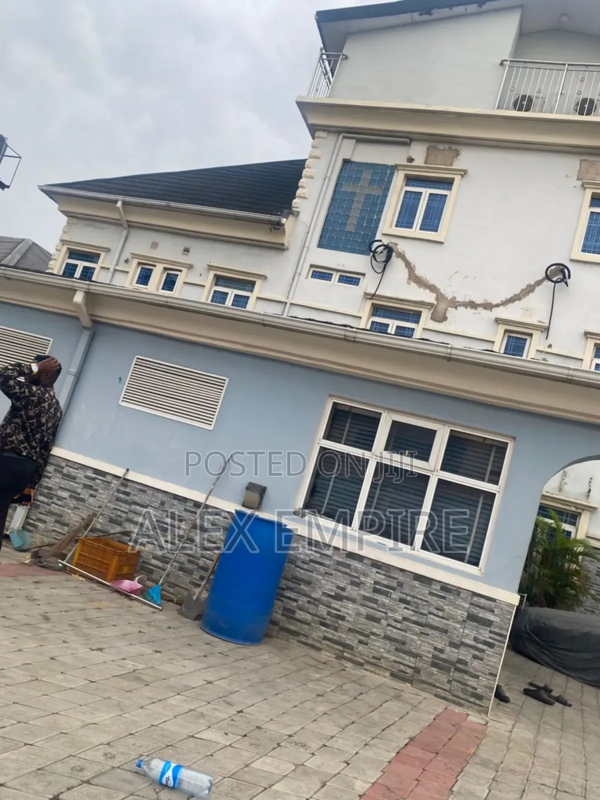 Standard Hotel for Sale in Amuwo Odofin in Amuwo-Odofin