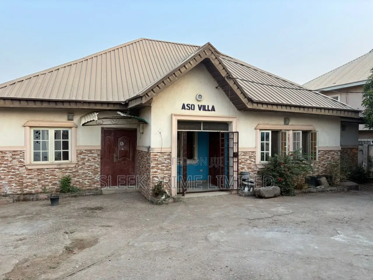 Furnished 3bdrm Bungalow in FHA for sale in FHA