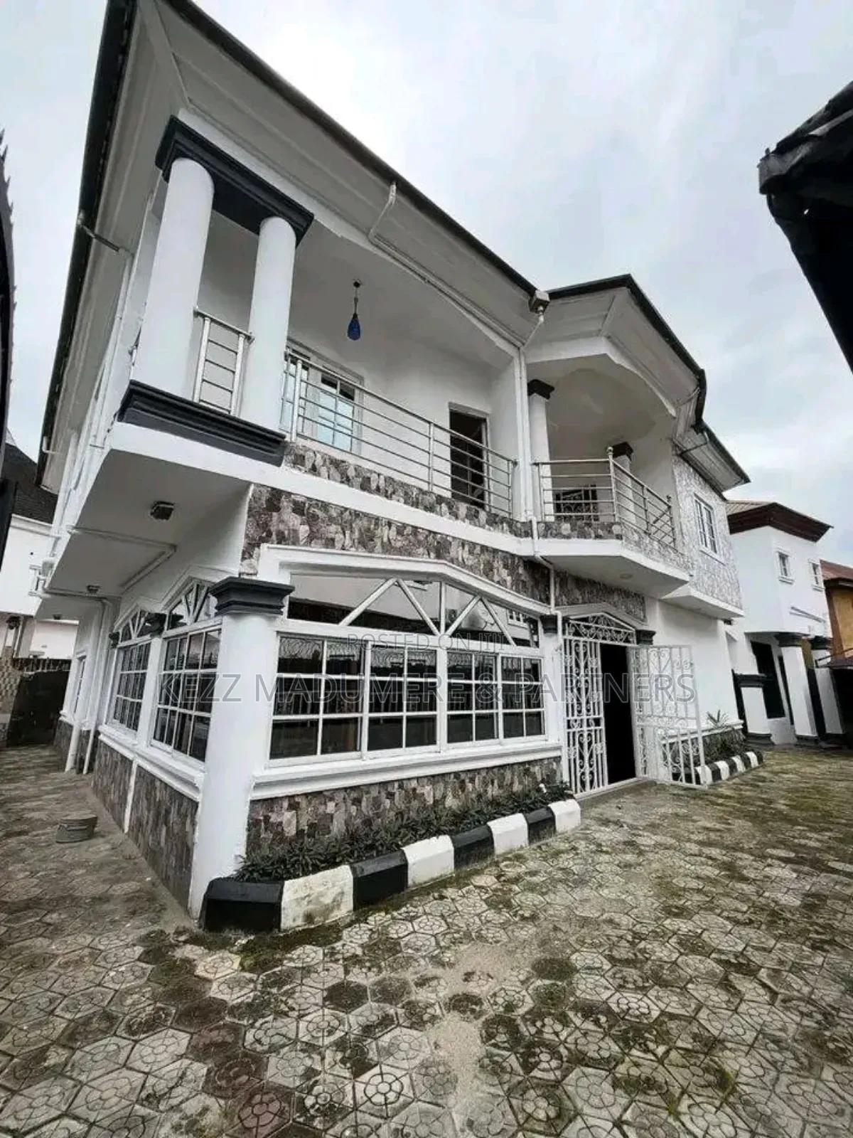 4bdrm Duplex in Doxa, Dr Peter Odili for sale in Port-Harcourt
