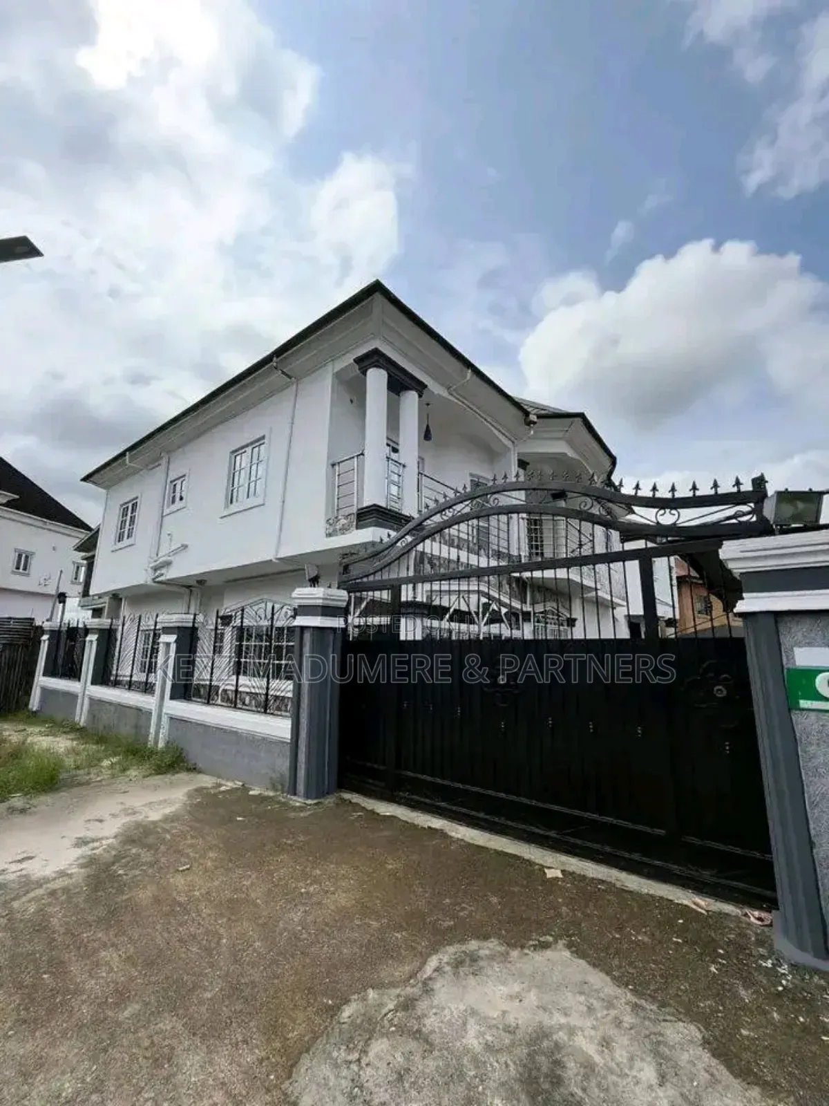 4bdrm Duplex in Doxa, Dr Peter Odili for sale in Port-Harcourt