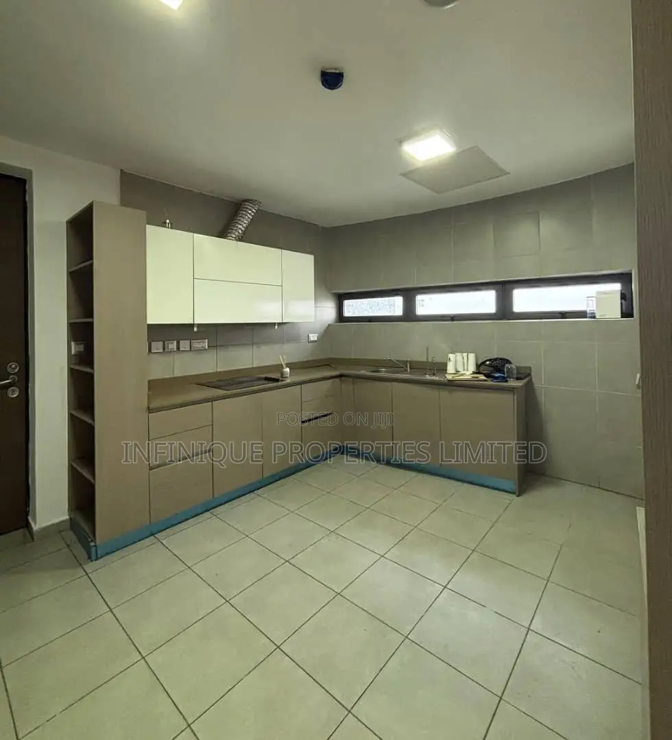 4bdrm Apartment in Adeola Odeku for rent in Adeola Odeku
