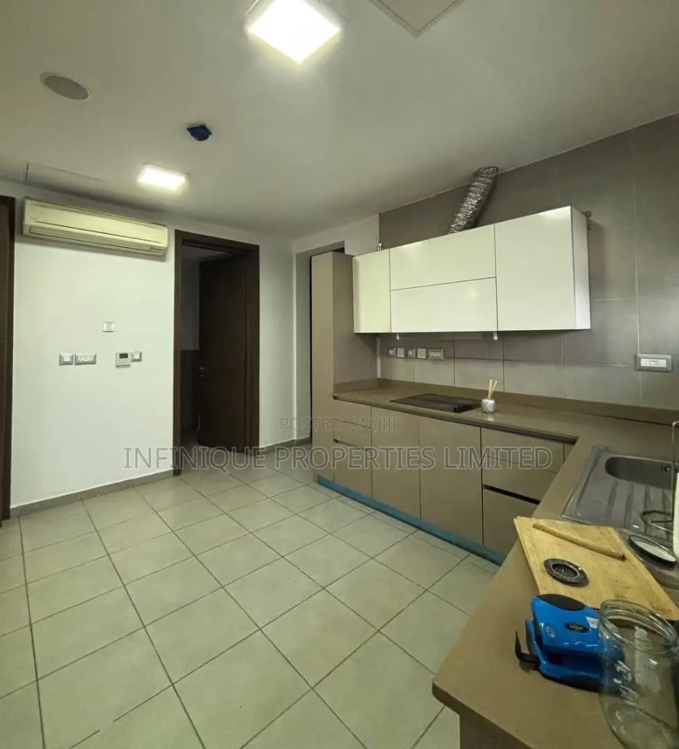 4bdrm Apartment in Adeola Odeku for rent in Adeola Odeku