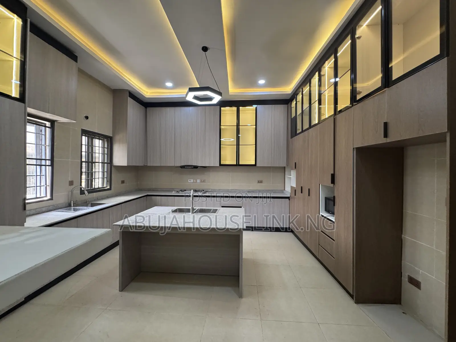 7bdrm Duplex in Efab Metropolis, Karsana for sale in Karsana