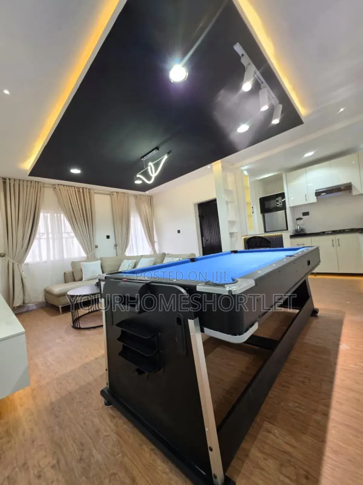 Luxury 2/ 1 Bedroom Apartment With Tennis, Snooker for Daily/Yearly in Garki