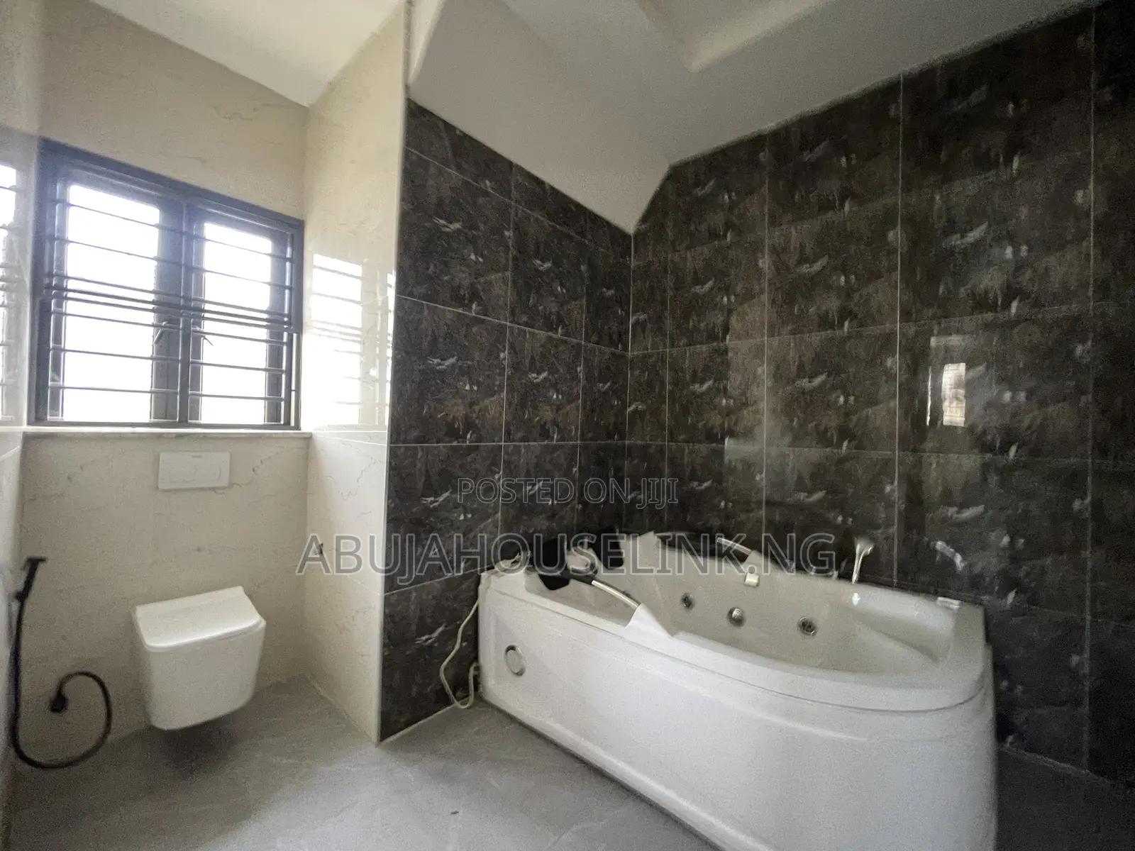 7bdrm Duplex in Efab Metropolis, Karsana for sale in Karsana